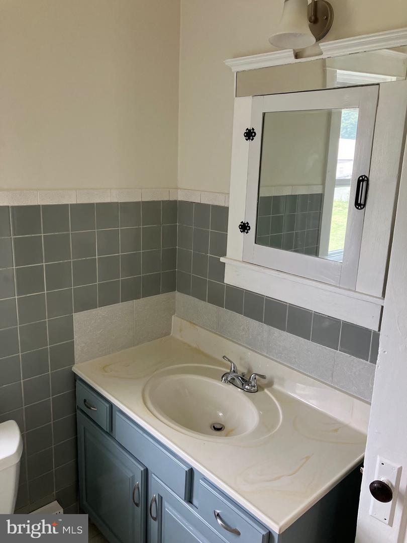 30 E Stiegel St Property Photo 35