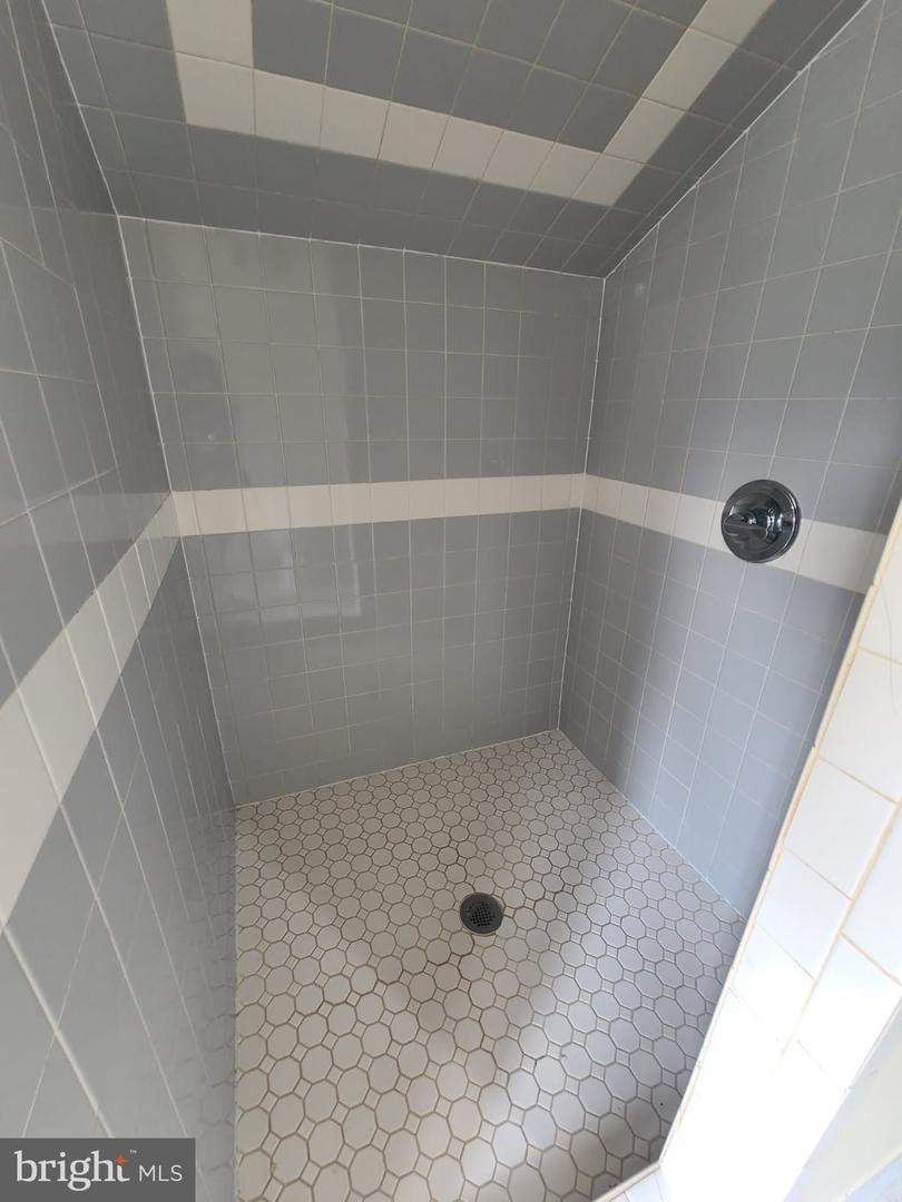 30 E Stiegel St Property Photo 42