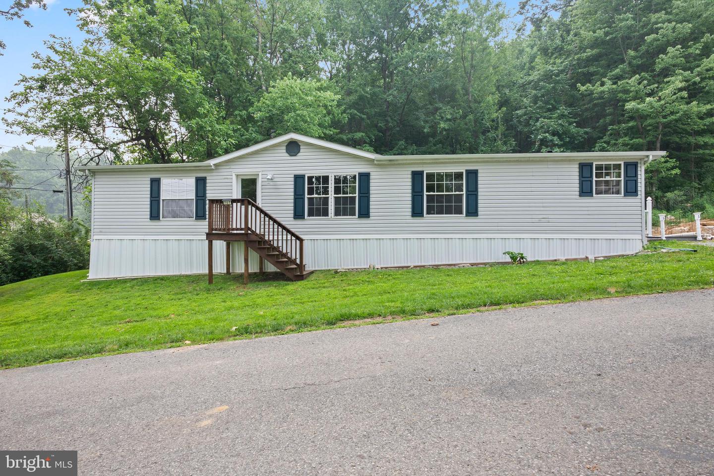 707 Hillside Dr Property Photo 1
