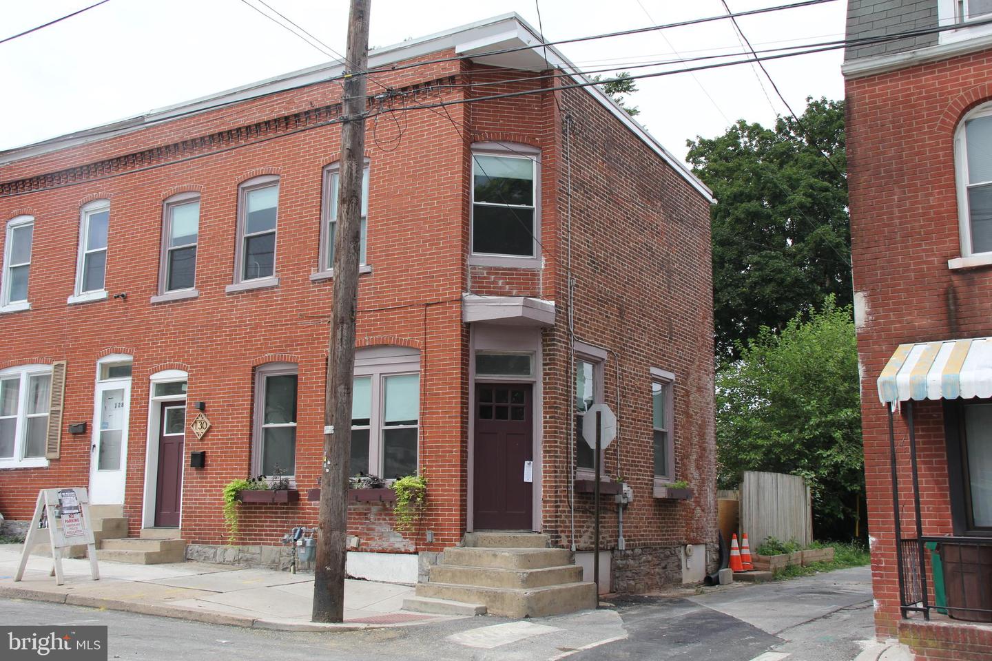 130-132 N Franklin St Property Photo 1