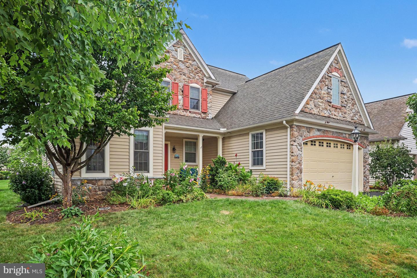 1317 Willow Creek Dr Property Photo 3