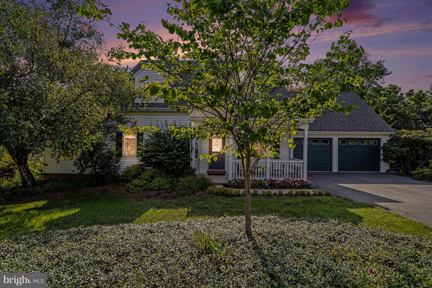 519 Colonial Crescent Dr Property Photo 3
