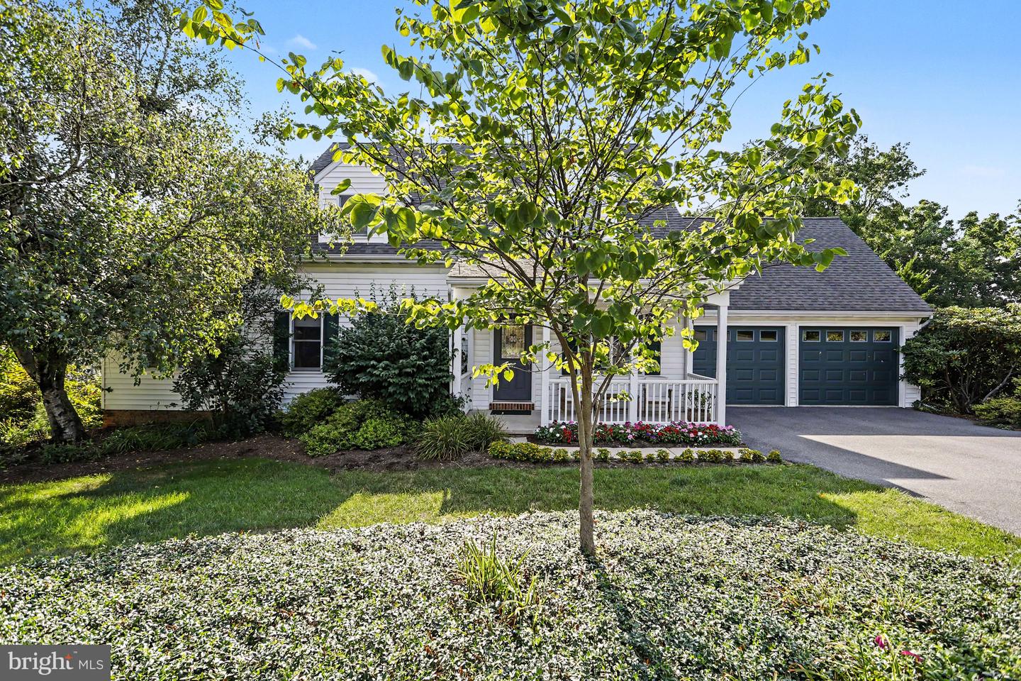 519 Colonial Crescent Dr Property Photo 4