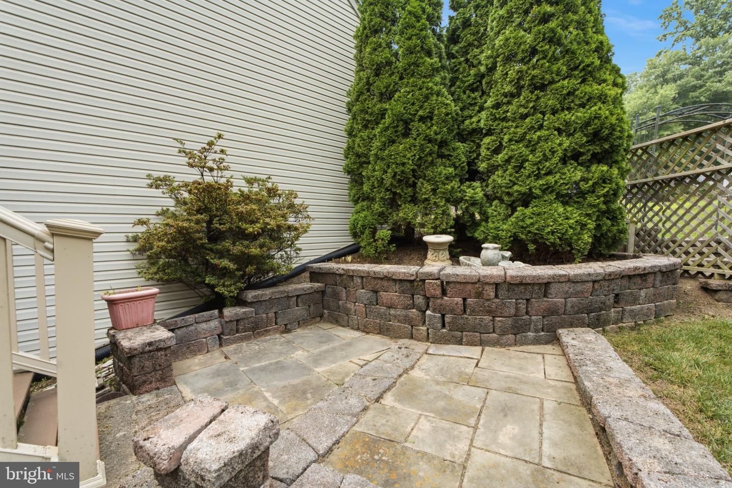 906 Hidden Hollow Dr Property Photo 8