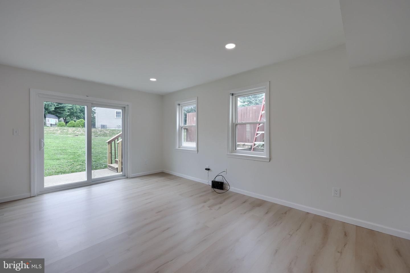 455 Crosswinds Dr Property Photo 18
