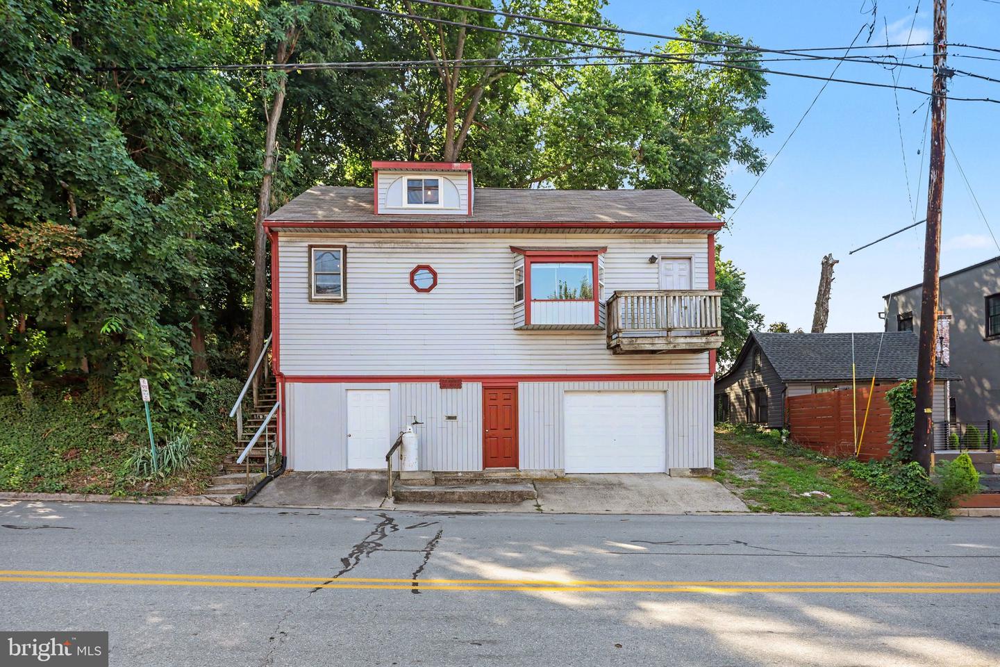 318-320 Linden St Property Photo 46