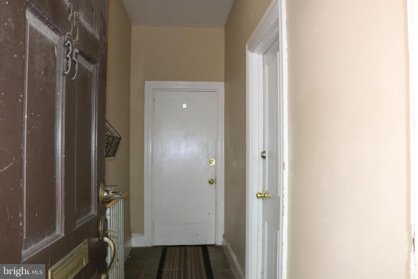 35 N Mulberry St Property Photo 2