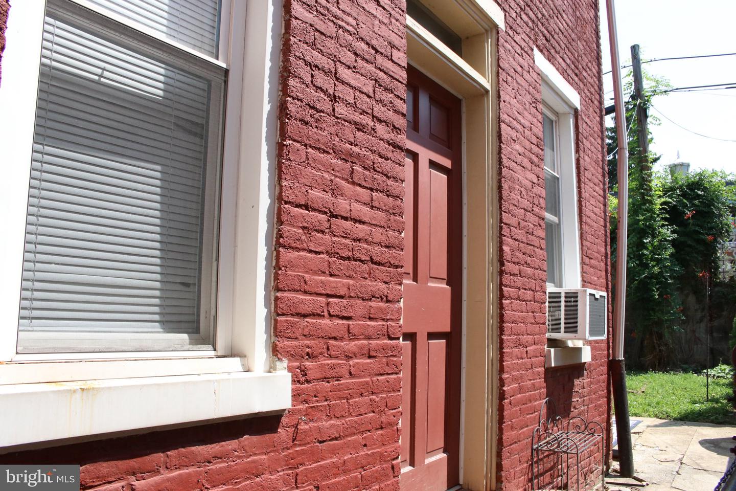35 N Mulberry St Property Photo 13