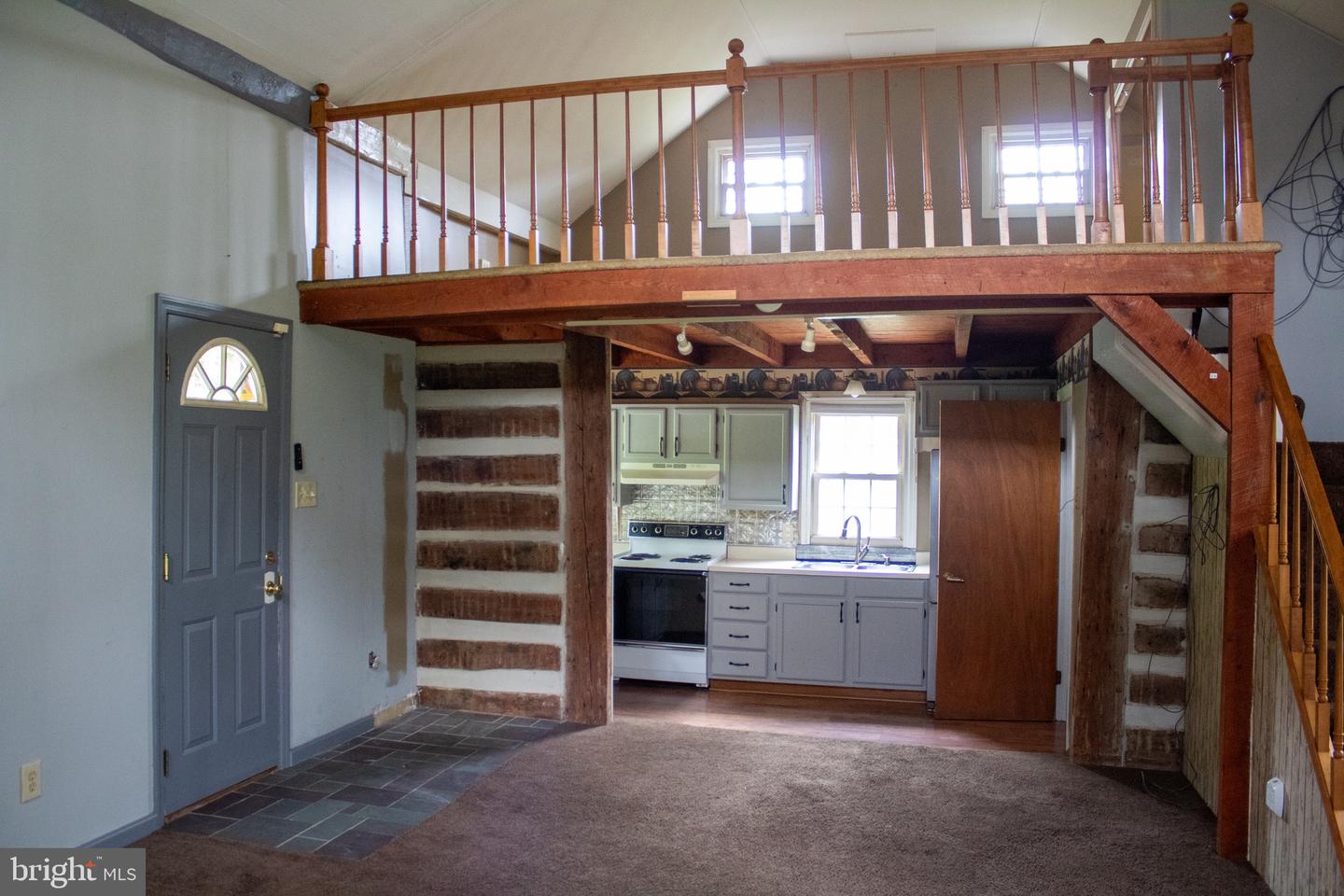 204 Herrville Rd Property Photo 5