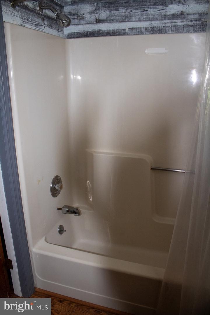 204 Herrville Rd Property Photo 15