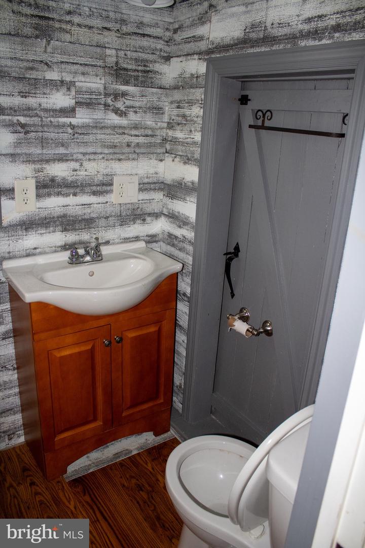 204 Herrville Rd Property Photo 17