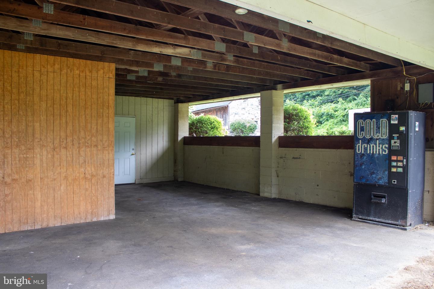 204 Herrville Rd Property Photo 82