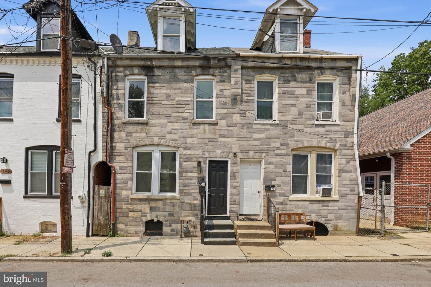 538 LOCUST ST Property Photo 1