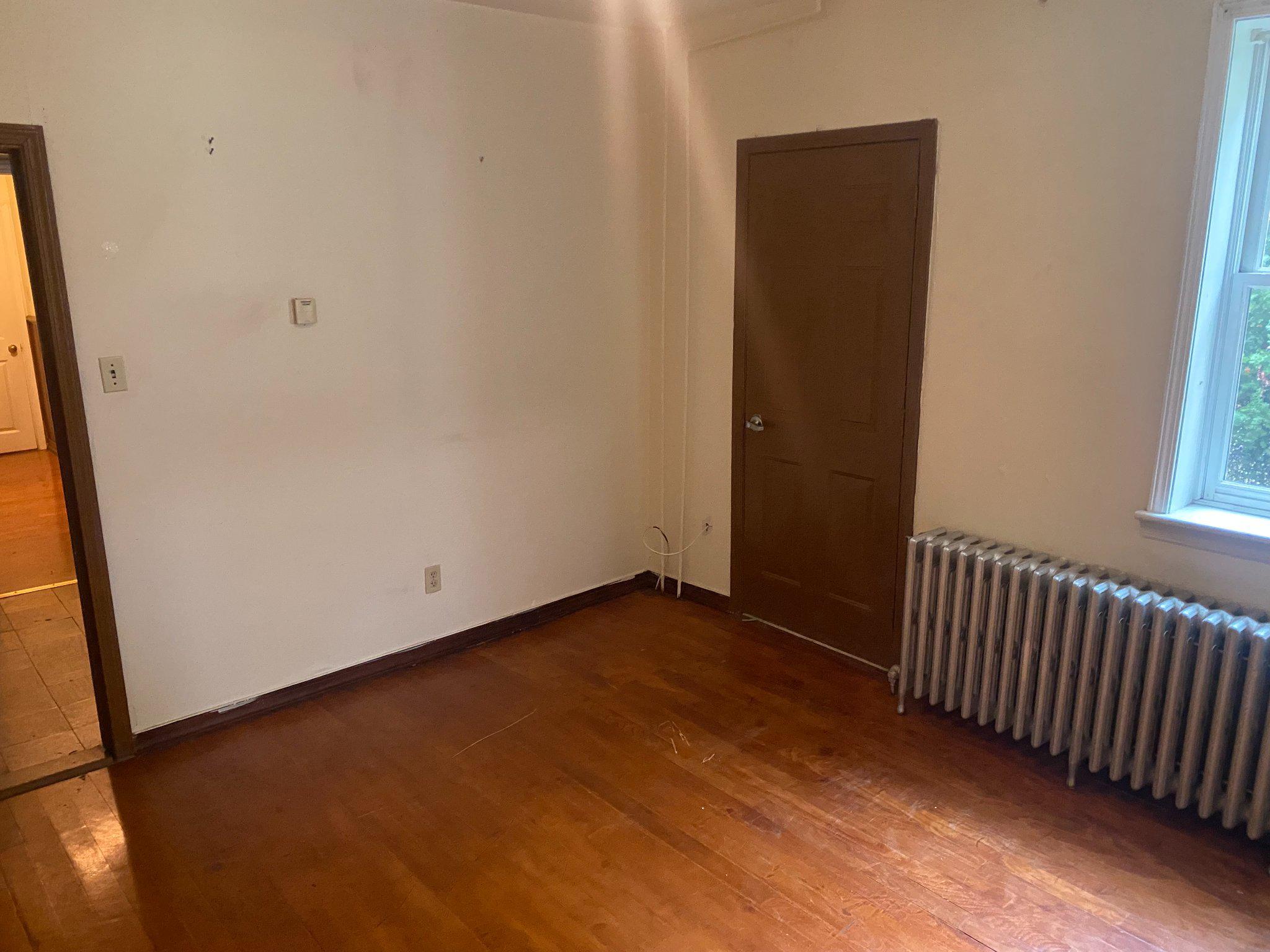 516 W Walnut St Property Photo 7