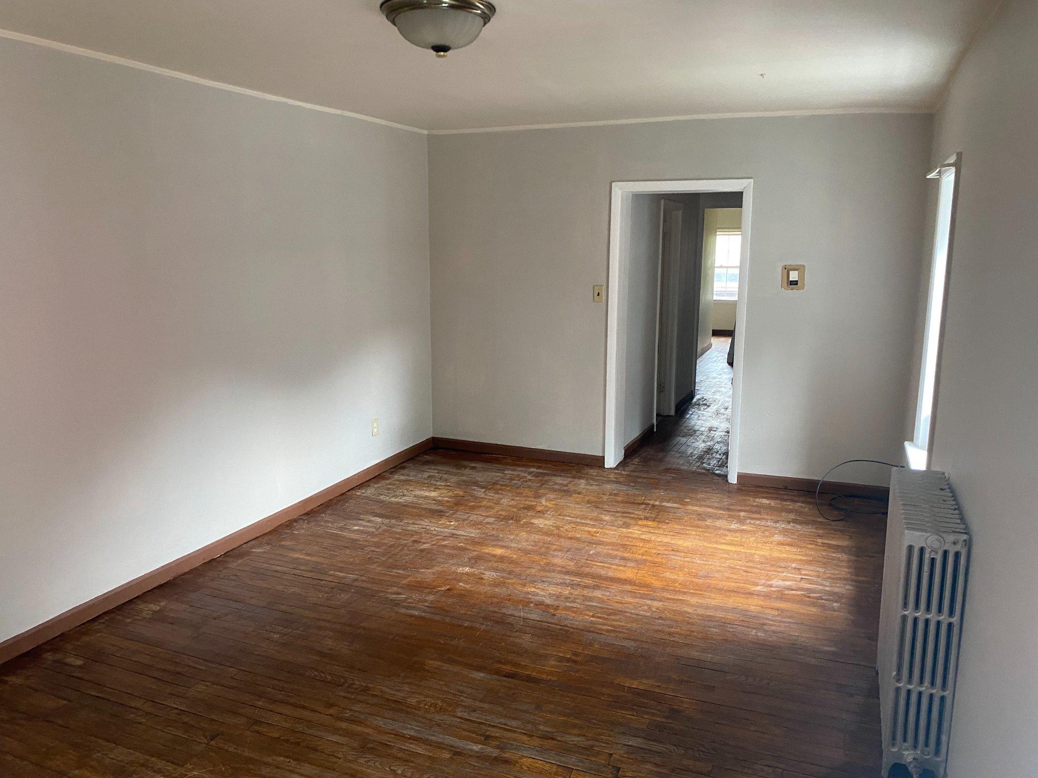 516 W Walnut St Property Photo 16