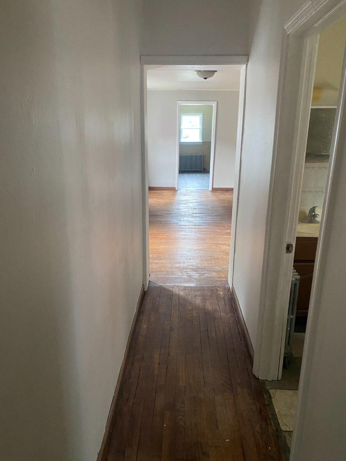 516 W Walnut St Property Photo 17