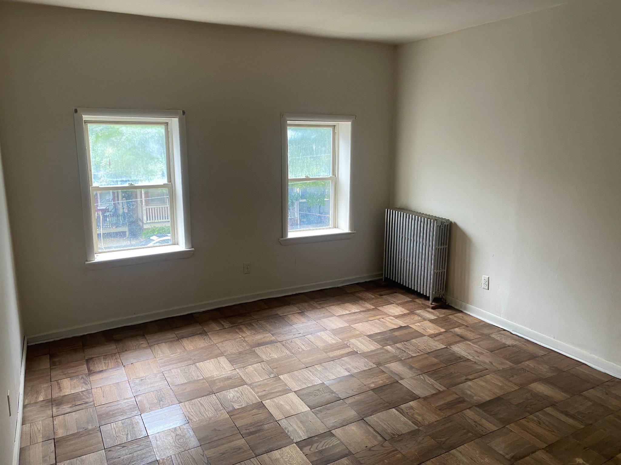 516 W Walnut St Property Photo 18