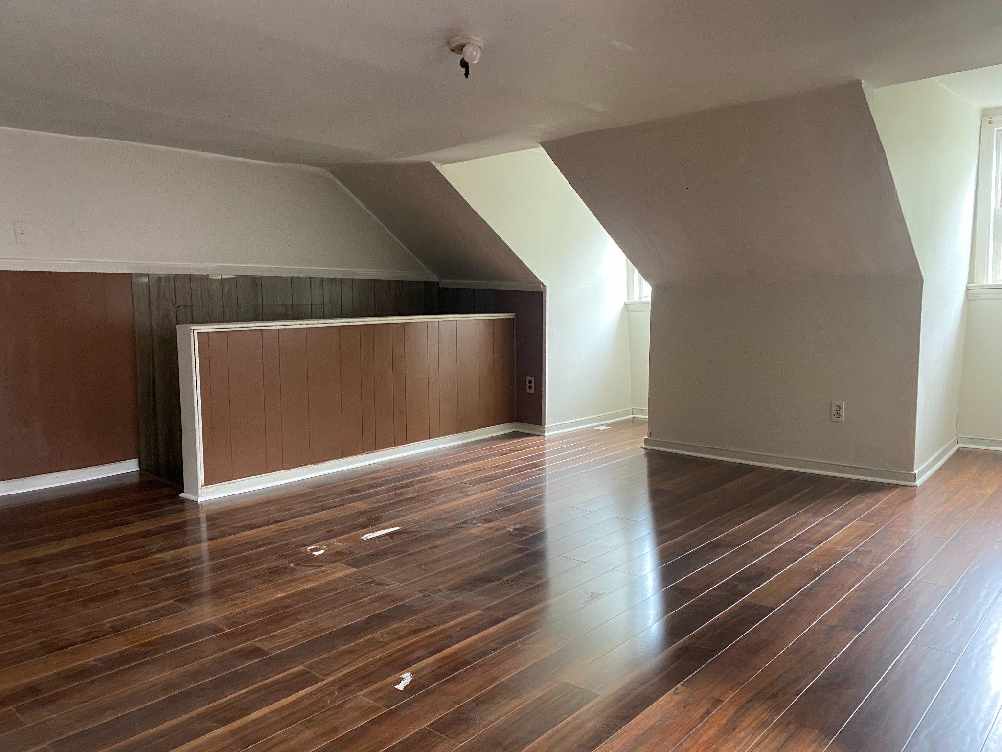 516 W Walnut St Property Photo 19
