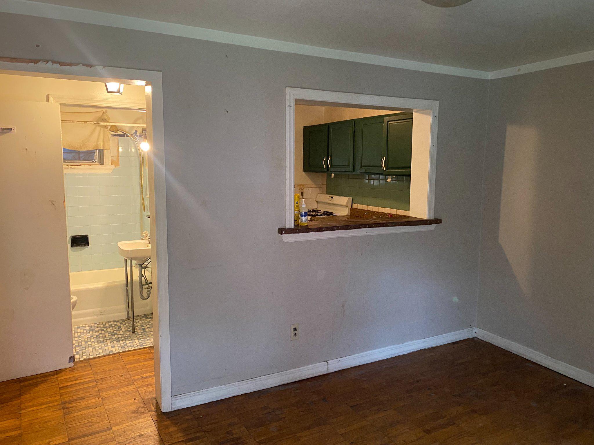 516 W Walnut St Property Photo 22