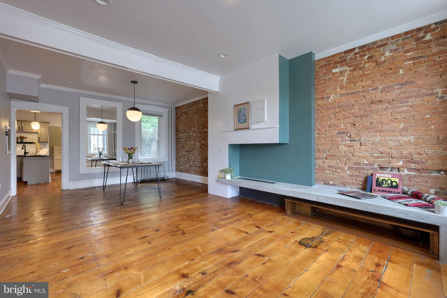 215 N Lime St Property Photo 13