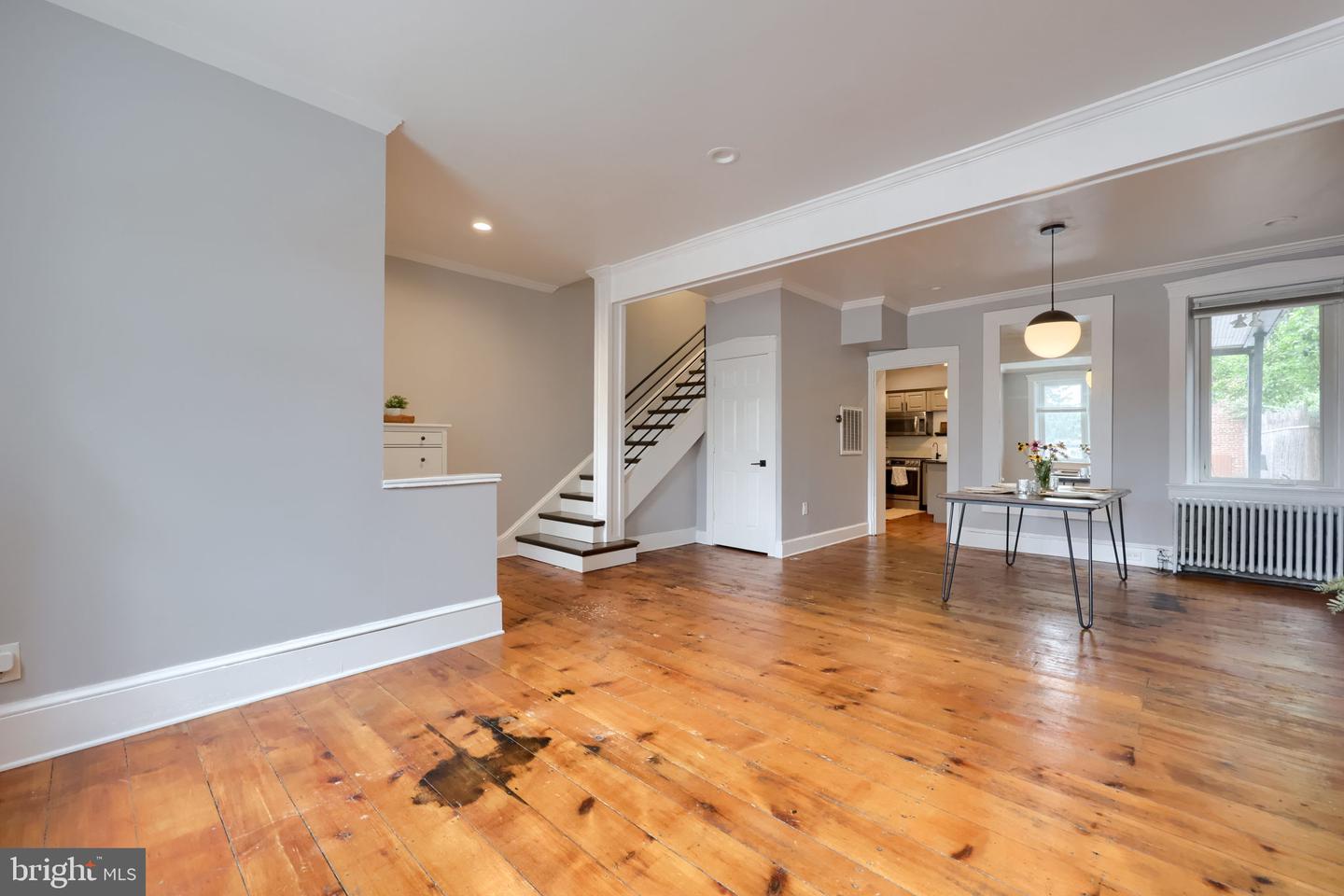 215 N Lime St Property Photo 15