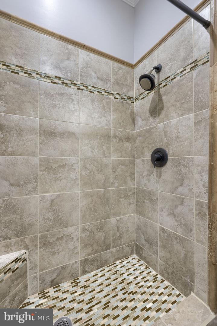 215 N Lime St Property Photo 34