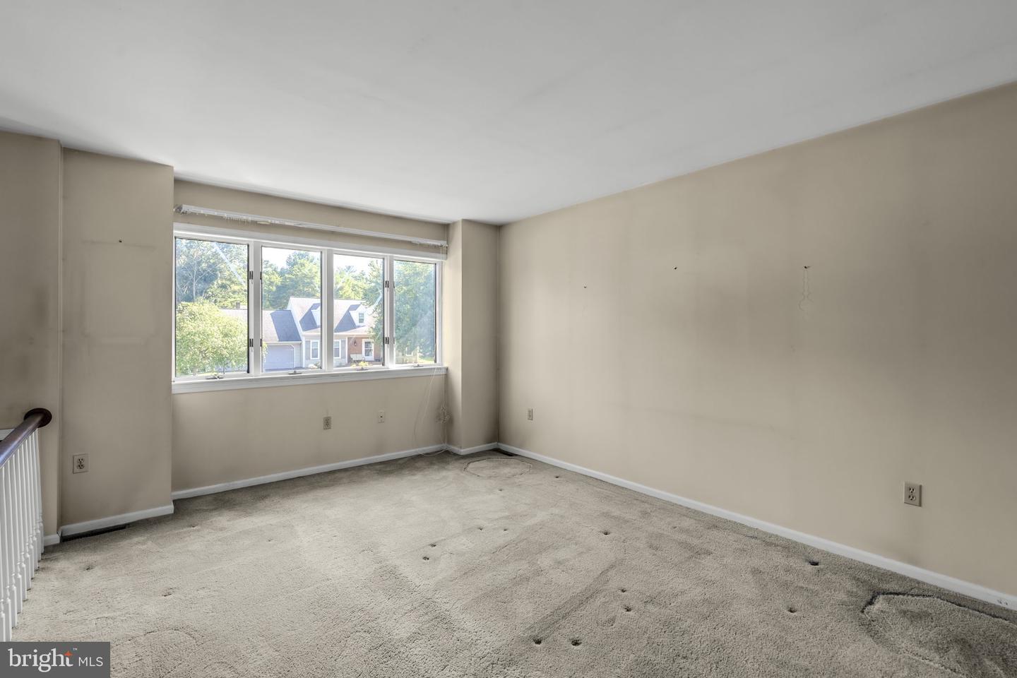 1525 Edinborough Cir Property Photo 4