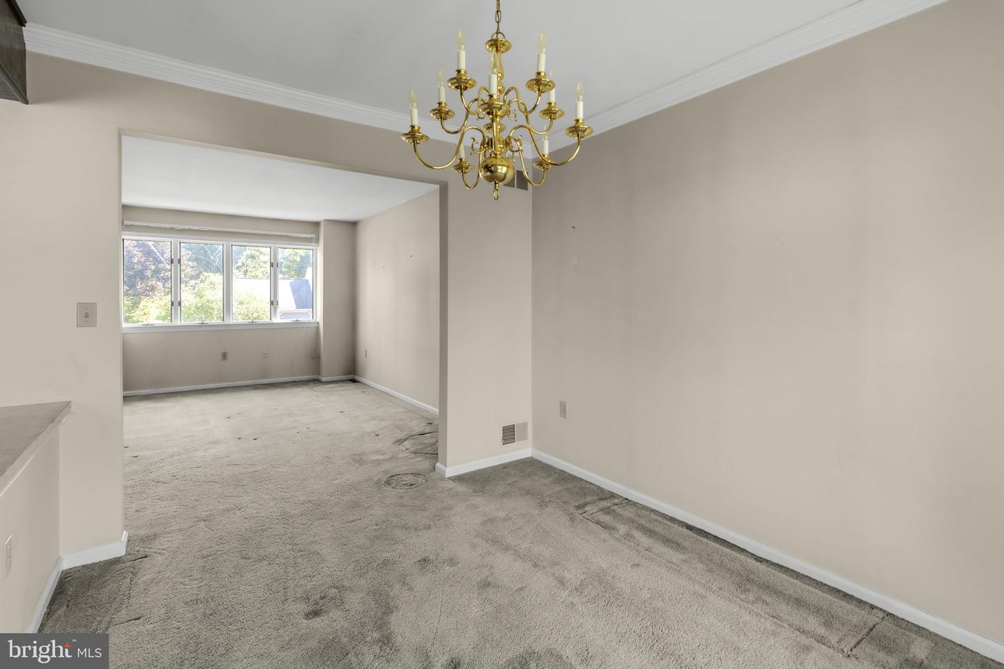 1525 Edinborough Cir Property Photo 7