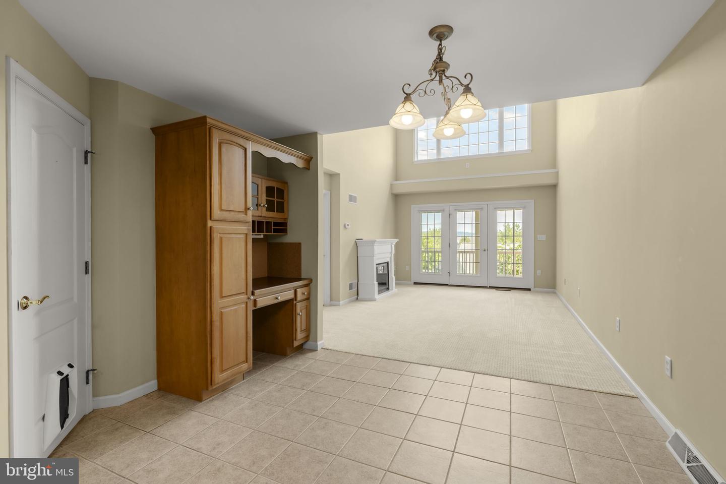 249 Fieldcrest Ln Property Photo 10