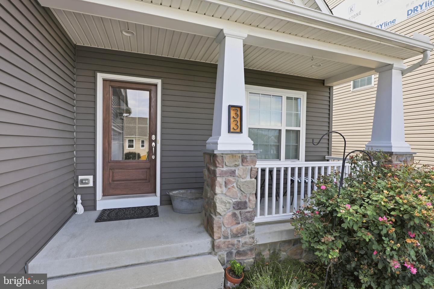 33 Alderwood Way Property Photo 5