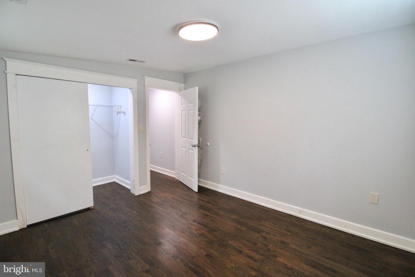 121 Perry St Property Photo 16