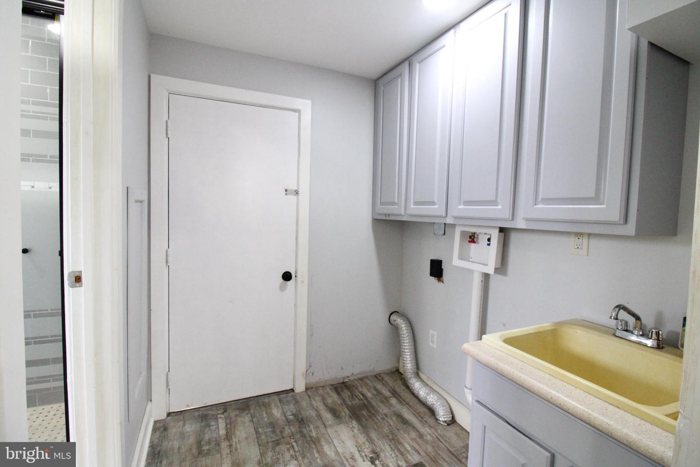121 Perry St Property Photo 21