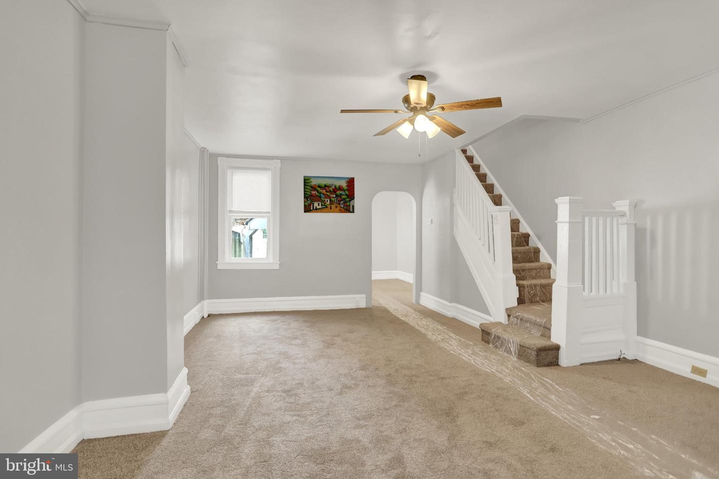 341 S Ann St Property Photo 5