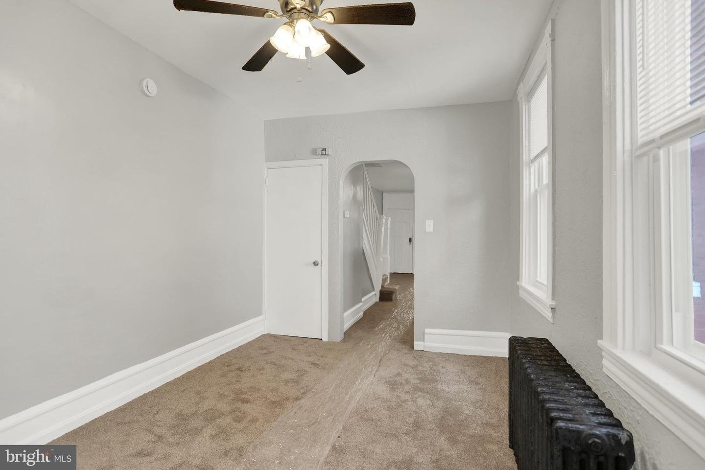 341 S Ann St Property Photo 10