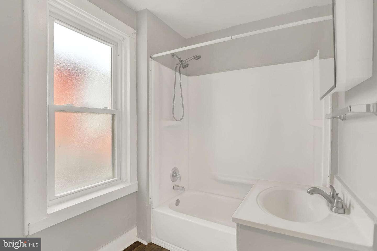 341 S Ann St Property Photo 17