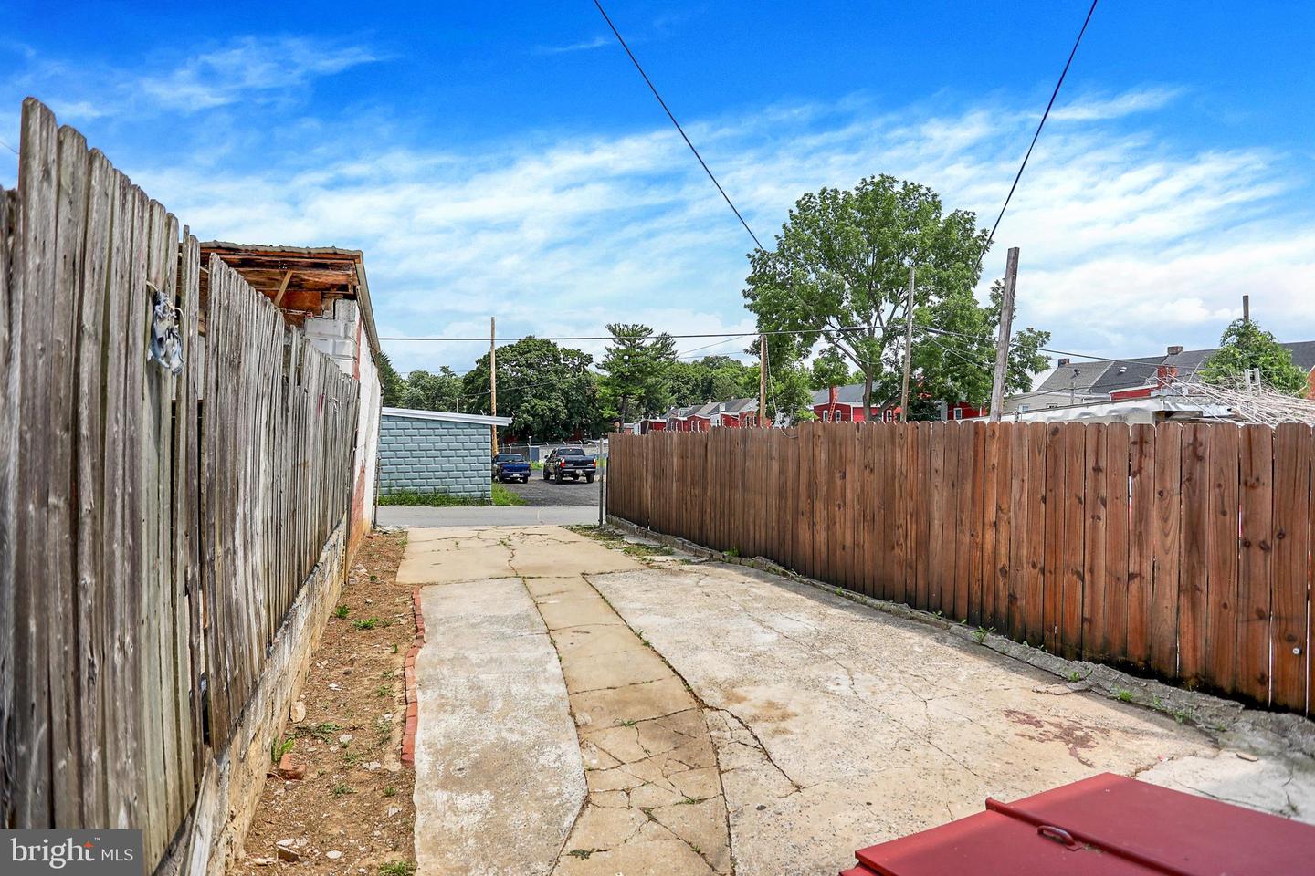 341 S Ann St Property Photo 29