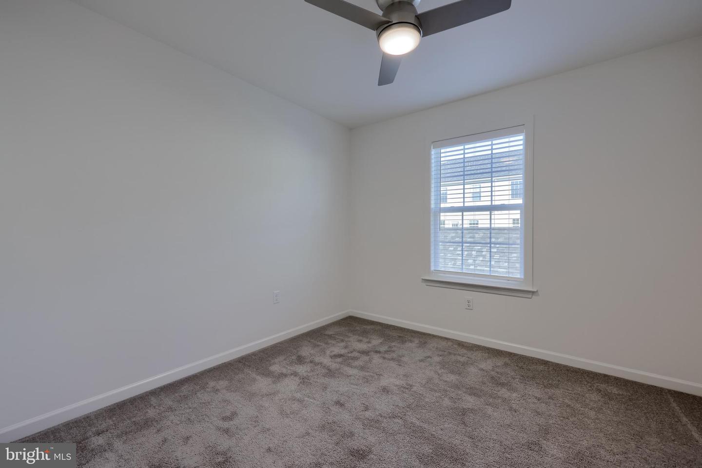 2482 Artesian Way Property Photo 22