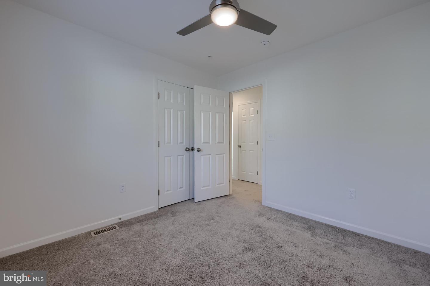 2482 Artesian Way Property Photo 23
