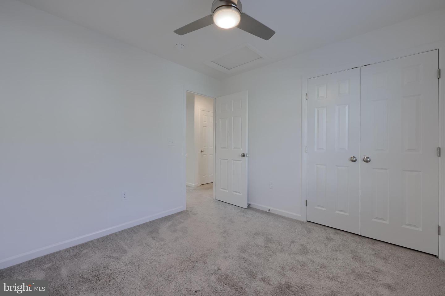 2482 Artesian Way Property Photo 25
