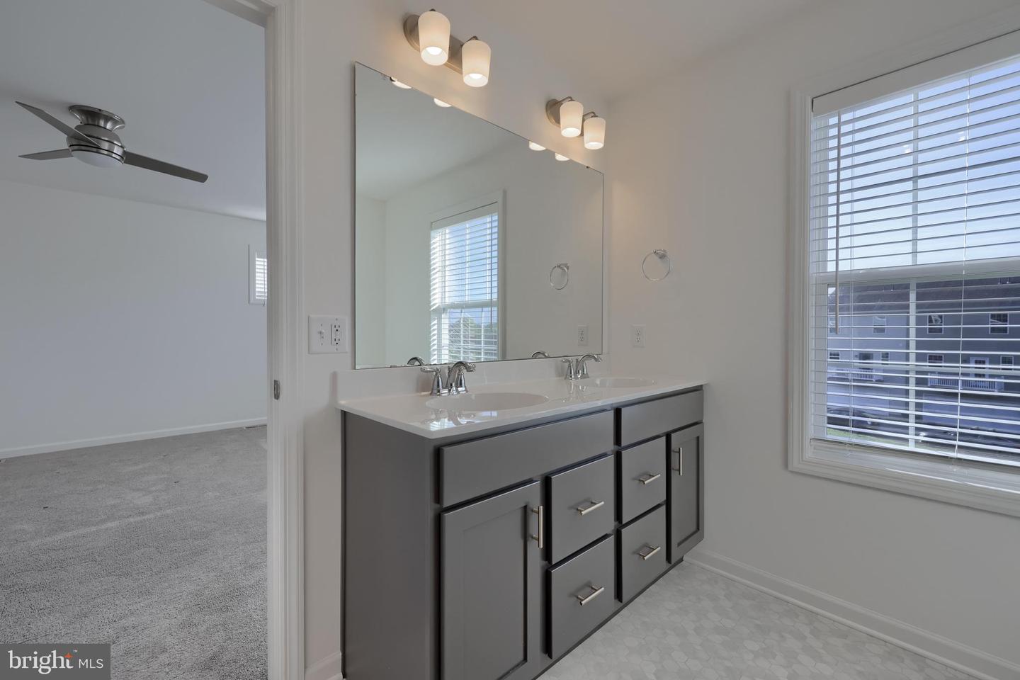 2482 Artesian Way Property Photo 30