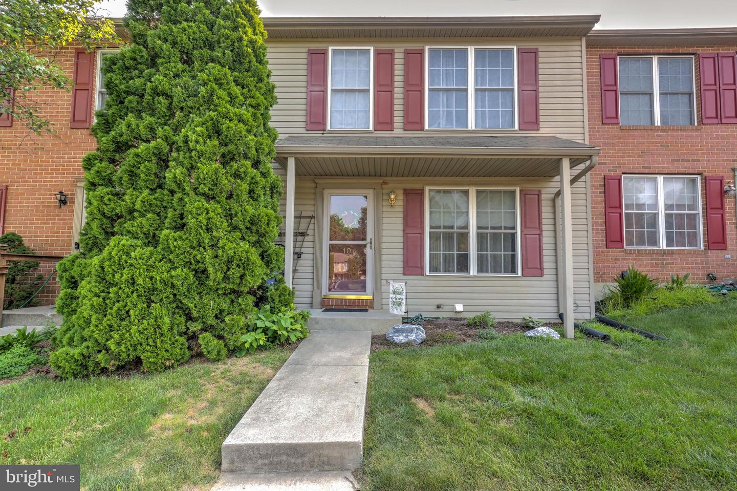 106 Battens Cir Property Photo 1