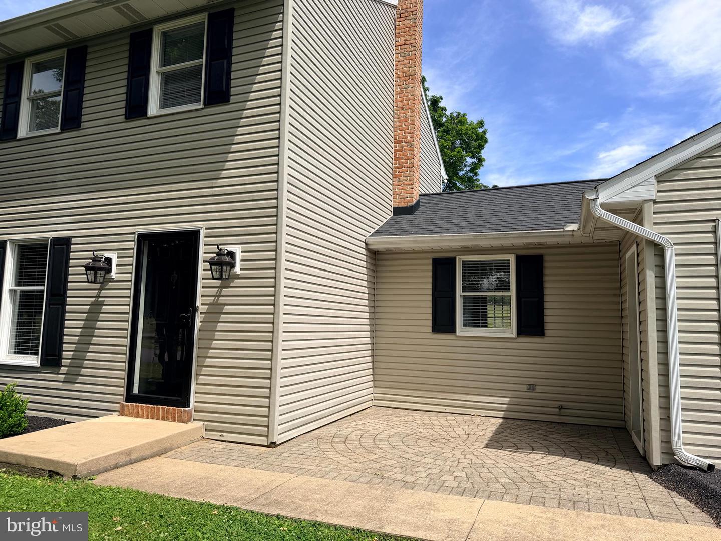 23 Sherrard Dr Property Photo 4