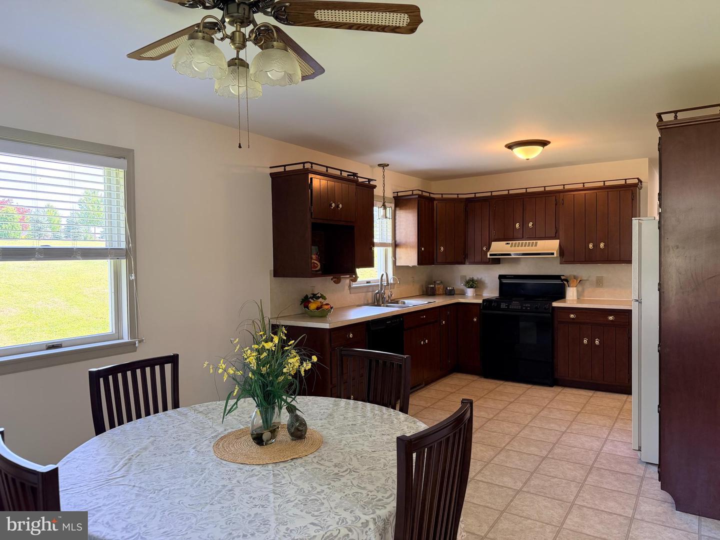 23 Sherrard Dr Property Photo 28