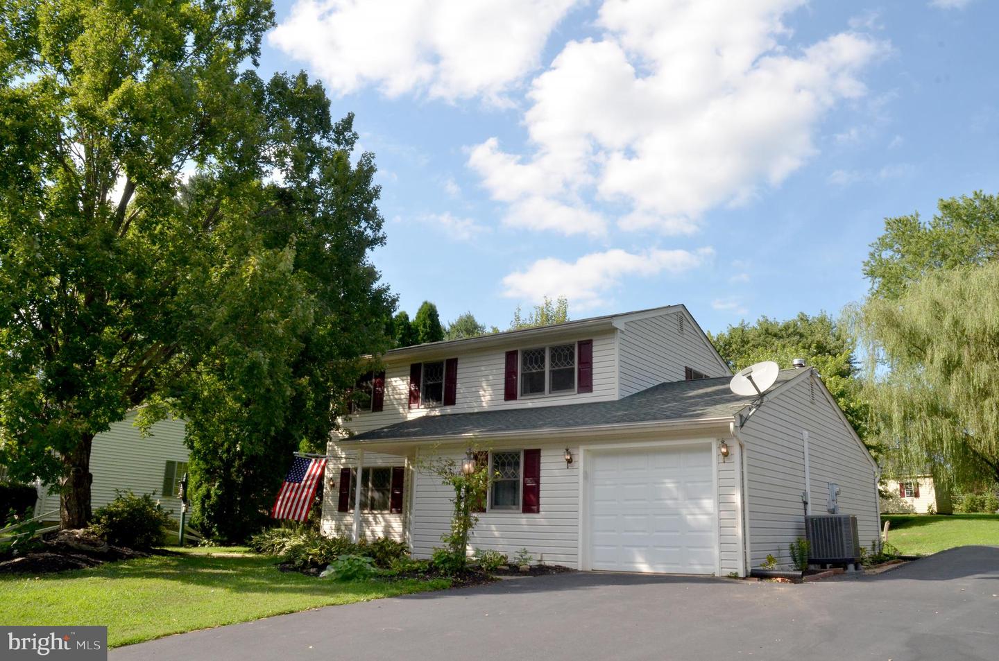 2527 Valley Dr Property Photo 4