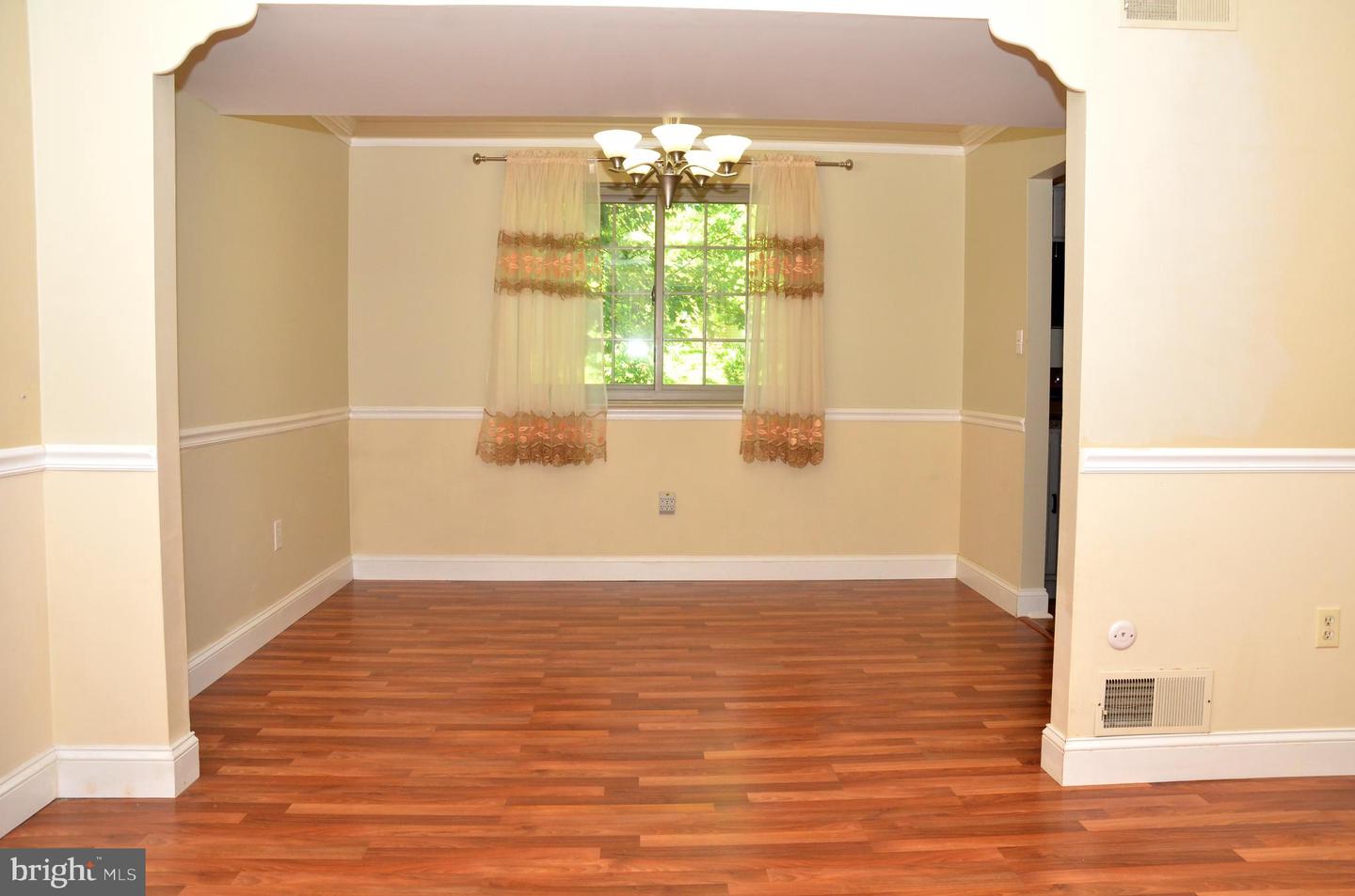 2527 Valley Dr Property Photo 10