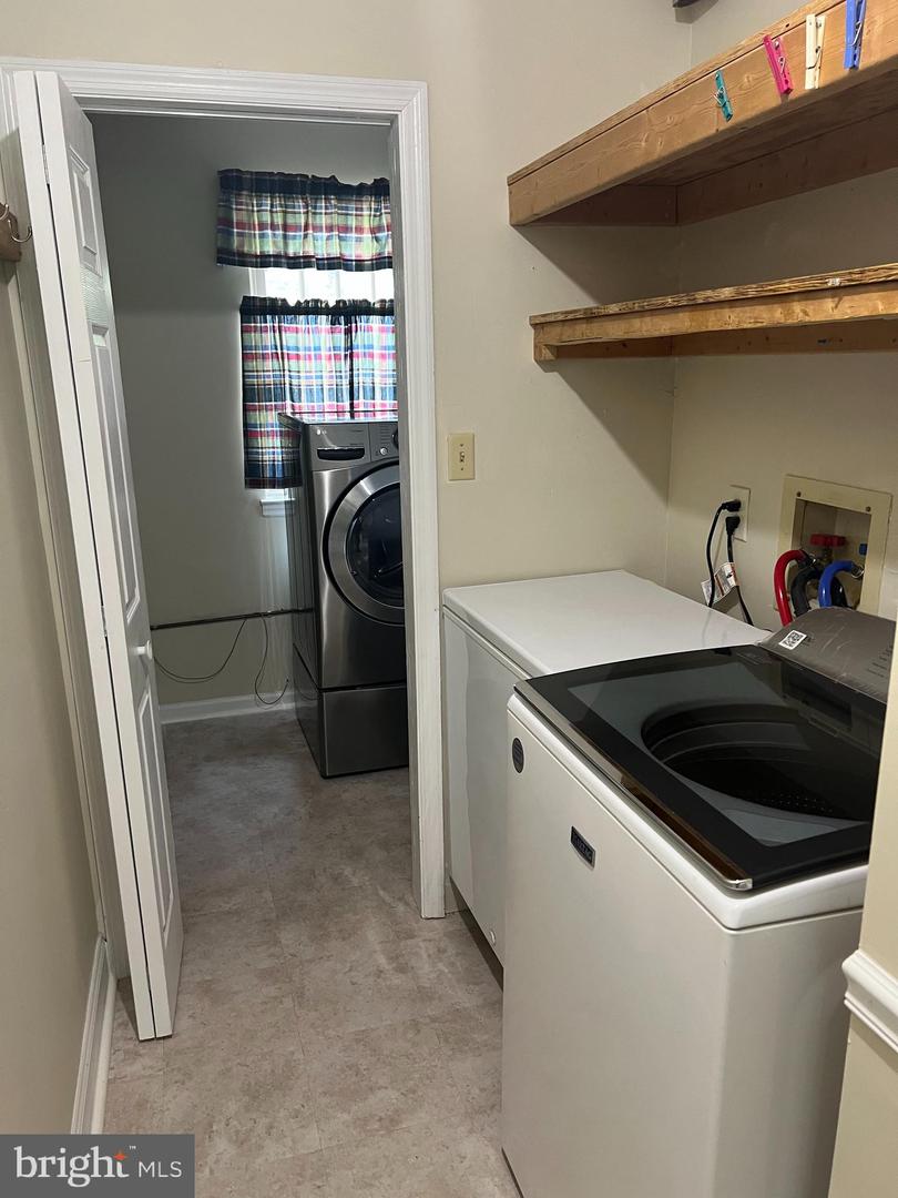 2527 Valley Dr Property Photo 45