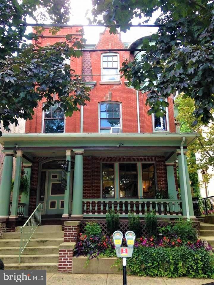 428 N Duke St Property Photo 1