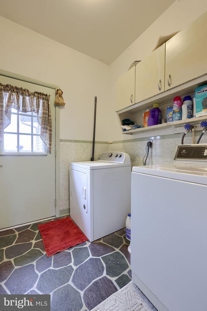 1019 Spring Valley Rd Property Photo 25