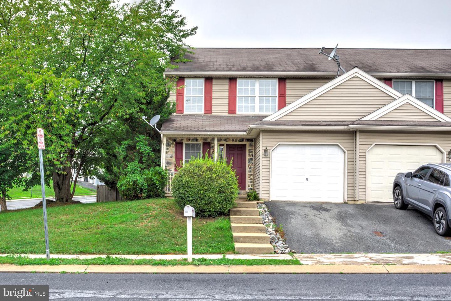 300 Elmshire Dr Property Photo 1