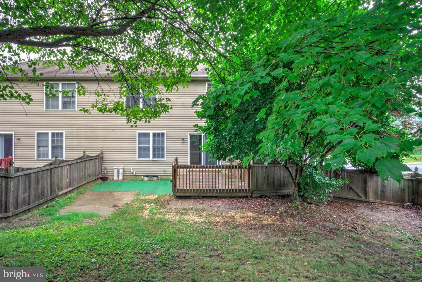 300 Elmshire Dr Property Photo 9